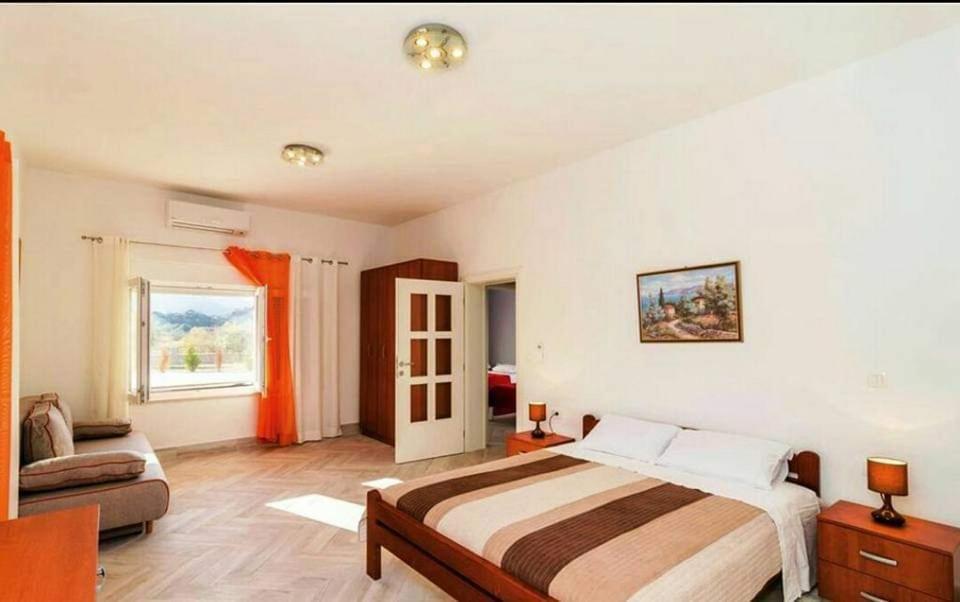 Villa Fabry โพลเช ภายนอก รูปภาพ