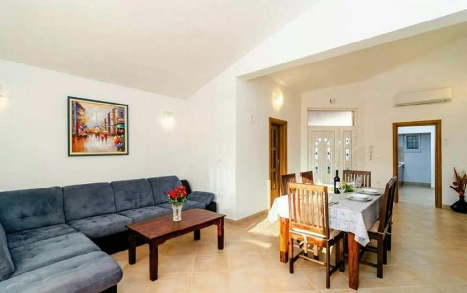 Villa Fabry โพลเช ภายนอก รูปภาพ